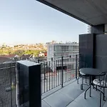 Apartment Modern Porto Retreat By Hostwise Vila Nova de Gaia
