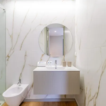 Modern Porto Retreat By Hostwise