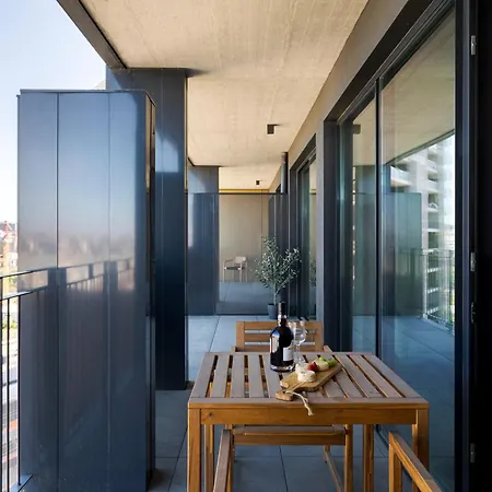 Modern Porto Retreat By Hostwise * Vila Nova de Gaia