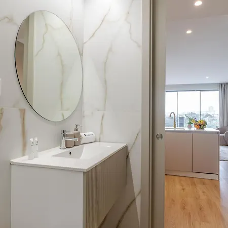 Modern Porto Retreat By Hostwise Vila Nova de Gaia