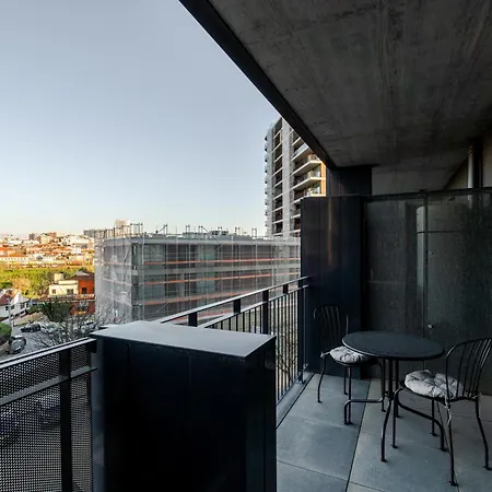 Modern Porto Retreat By Hostwise Vila Nova de Gaia